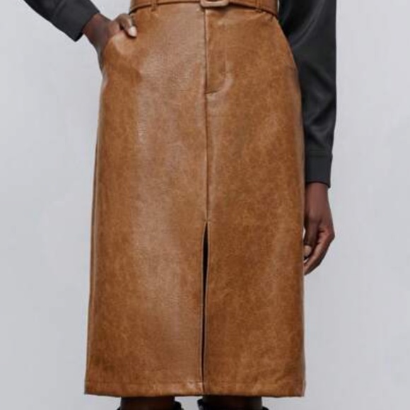 Luxe Vegan Leather Split hem Belted Midi Skirt - Picture 4 of 7